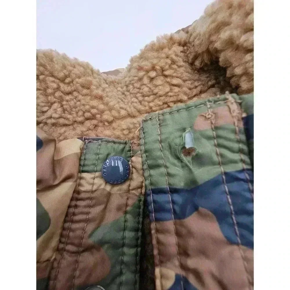 Gap Boy's Size 4 Reversible Camo and Tan Fleece Puffer Vest